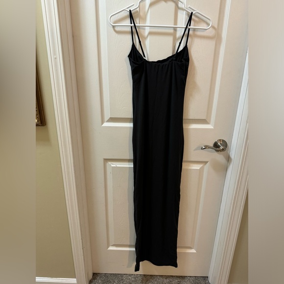 SKIMS FITS EVERYBODY
LONG SLIP DRESS - Picture 8 of 9